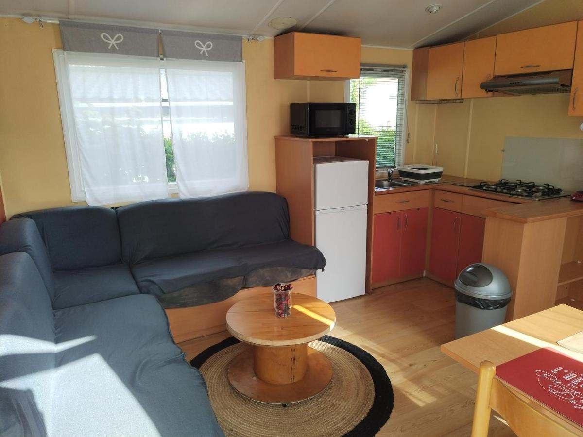 Mobil-Home Coin De Paradis En Cote D'Opale Sur Terrain Prive Et Sa Caravane Hermelinghen Exterior photo
